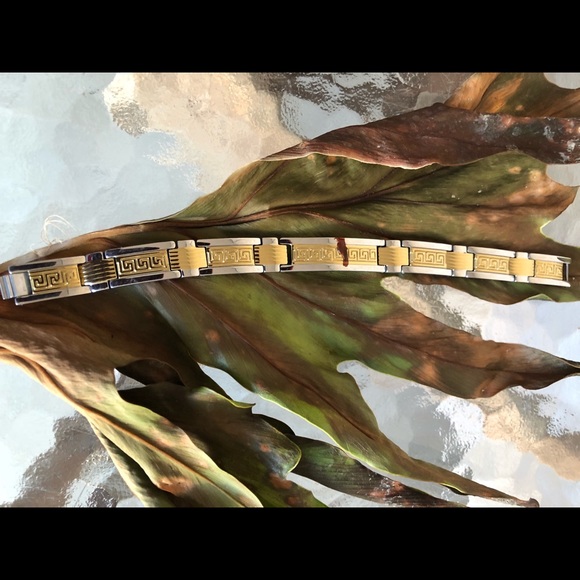 NW Yellow Gold over Stainless Steel bracelet, 8” L - Picture 3 of 7